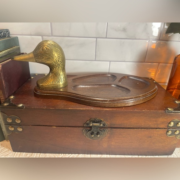 Vintage Wood Valet Tray with Brass Duck Head. - Picture 3 of 11